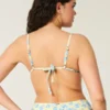Top de bikini triunghiular cu margini volanate Top de bikini triunghiular cu margini volanate
