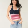 Top halter croșetat cu model steag american Top halter croșetat cu model steag american