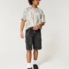 Tricou boxy heavyweight crop camo cu guler rotund Tricou boxy heavyweight crop camo cu guler rotund