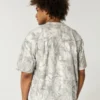 Tricou boxy heavyweight crop camo cu guler rotund Tricou boxy heavyweight crop camo cu guler rotund