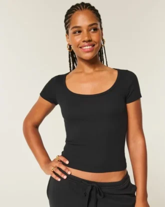 Tricou cu gât rotund