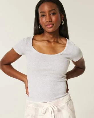 Tricou cu gât rotund
