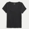 Tricou cu gât rotund