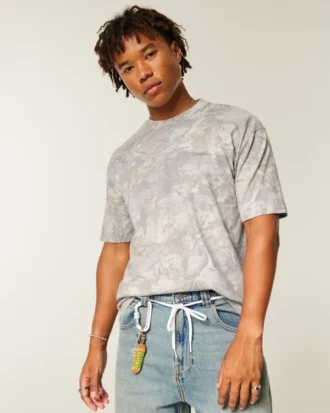 Tricou cu guler rotund, croi drept, gros, cu logo mic