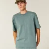 Tricou cu guler rotund din bumbac spălat, gros, croi drept Tricou cu guler rotund din bumbac spălat, gros, croi drept