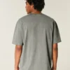 Tricou cu guler rotund din bumbac spălat, gros, croi drept Tricou cu guler rotund din bumbac spălat, gros, croi drept