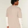 Tricou cu guler rotund din bumbac spălat, gros, croi drept Tricou cu guler rotund din bumbac spălat, gros, croi drept