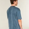Tricou cu guler rotund din bumbac spălat, gros, croi drept Tricou cu guler rotund din bumbac spălat, gros, croi drept