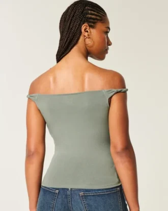 Tricou cu imprimeu New York City, cu umeri decupați