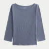 Tricou cu mâneci 3/4 și decolteu în V Tricou cu mâneci 3/4 și decolteu în V