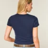 Tricou cu mâneci scurte și guler rotund Tricou cu mâneci scurte și guler rotund