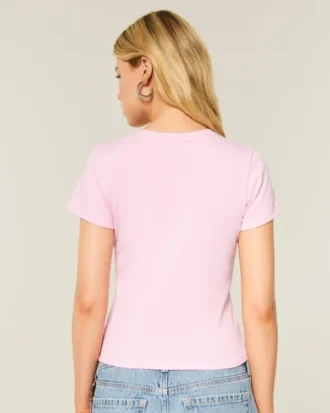 Tricou cu mâneci scurte și guler rotund