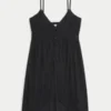 Tricou lung cu detalii din dantelă Tricou lung cu detalii din dantelă