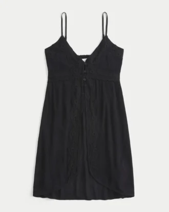 Tricou lung cu detalii din dantelă Tricou lung cu detalii din dantelă