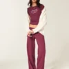 Tricou pentru bebeluși cu imprimeu Naughty But Nice Tricou pentru bebeluși cu imprimeu Naughty But Nice