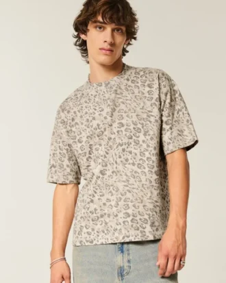 Tricou scurt, croit drept, cu imprimeu leopard, din material gros