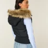 Vestă Y2K cu glugă și bordură din blană artificială Vestă Y2K cu glugă și bordură din blană artificială